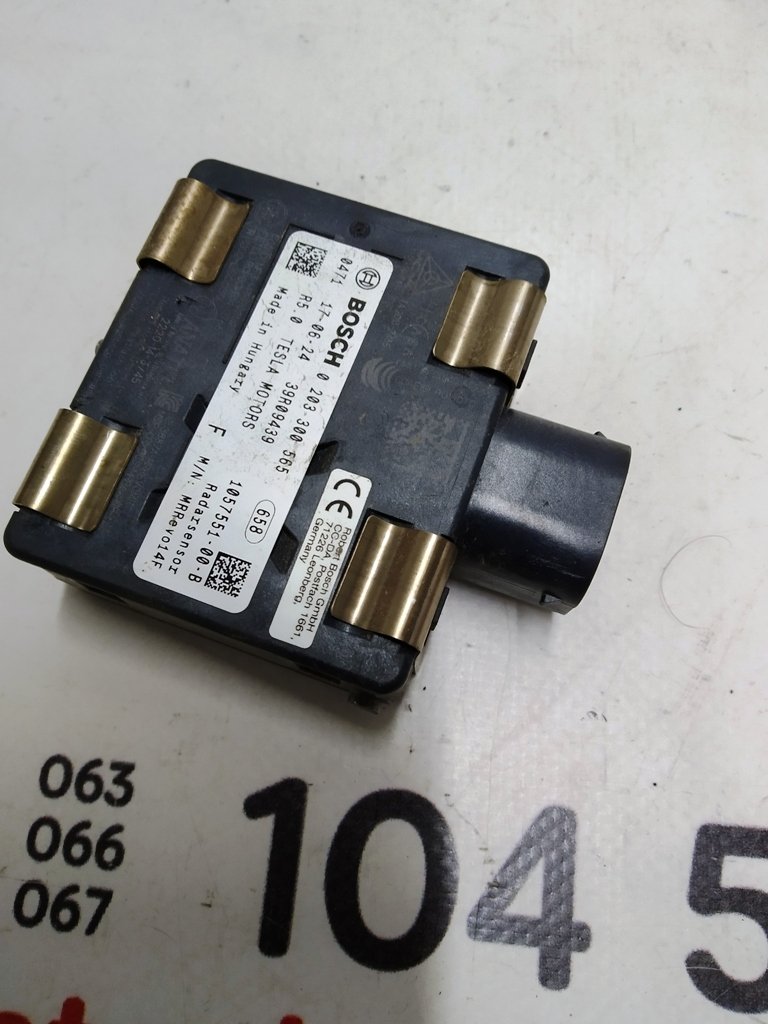 1 Radar pilot automat AP 2.0 Tesla model X S REST 1057551-00-B